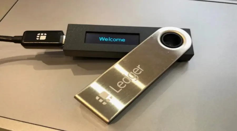 Method for stealing seed phrases via Ledger hardware wallets revealed
